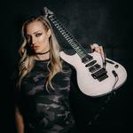 Nita Strauss