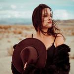 Miranda Love Solo at The Pink House