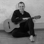 DARLLY MAIA - voz e violão