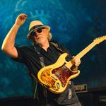 Tas Cru Band | BBQ & Blues 