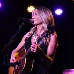 Melissa Quinn Fox Duo Breaux Vineyards 