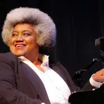 Tammy L Hall
