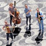 HAPPY DELUXE - Quadro Nuevo mit Chris Gall (Piano)