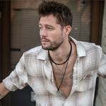 Tyler Herwig at Lola's Lakehouse