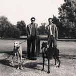 TABURETE EL PERRO QUE FUMA TOUR - VIGO