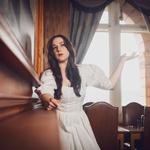 Josienne Clarke sings Sandy Denny: Across The Evening Sky