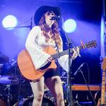 Courtney Kane @ Lakeview Tavern