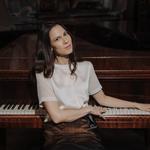 Olivia Trummer "LIKE WATER"