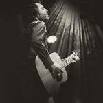 גבע אלון בהופעה  |  תאו הרצליה