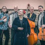 Uusikuu & Nürnberger Symphoniker (Lt. Atso Almila)