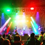 In concert at The Beonna - Long Bennington, Boston