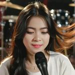 Live accoustic in studio