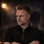 Dan Hadfield as Gary Barlow