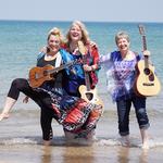 SongSisters at On the Tracks