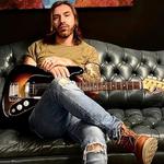 Acoustic at Sunny Sips Bar