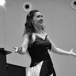 Recital de cancións de Adalid.