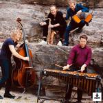 Happy Deluxe - Quadro Nuevo mit Tim Collins