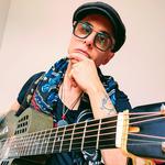 Mike Borgia live in France 