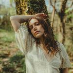 Ezmay Grace supports Ellie Gowers at Patchwork Studios