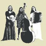 decollage at Richmond House Concert