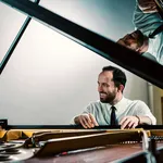 IGOR LEVIT