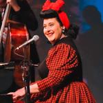 Davina and the vagabonds at Guy Waymores