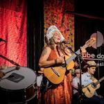Show Carol Carneiro
