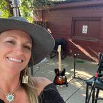 Elise plays Wellington Grill