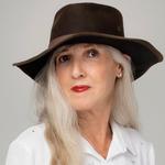 Farmers Market at Bridgeport presents Linda Boles in Concert