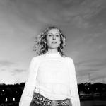 Sophie Hutchings (solo)