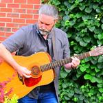 Live Music w/ Russell Henderson