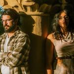 De Vine Live with Asha & Anguel