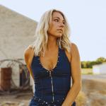 Claudia Hoyser supporting Sunny Sweeney at Robert's Westside 