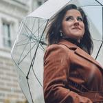 PARLEZ-MOI D'ELLE