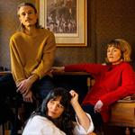 Les soeurs Boulay et Elliot Maginot font quelque chose (ensemble sur scène)