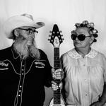 Laid Back Country Picker w/Luna and the Mountain Jets Duo.