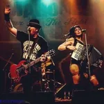 The Mahones