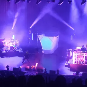 Skinny Puppy performs “Smothered Hope” live in Toronto, Nov 28, 2014