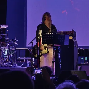 Kim Gordon チケット, 2026-2027 コンサートツアーの日程と詳細