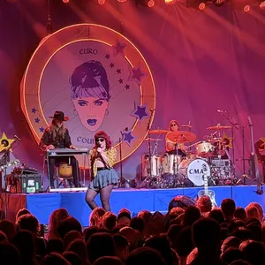 concert photo