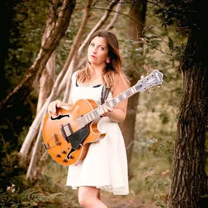 The Bluebells with Heidi Browne