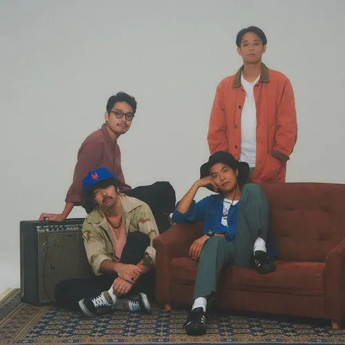 Yogee New Waves