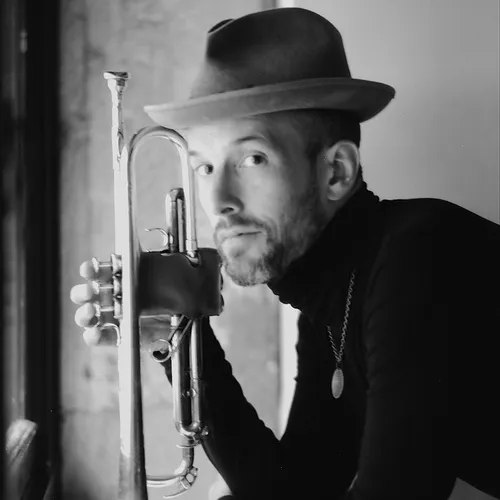 Michael Leonhart