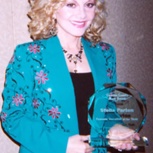 Stella Parton