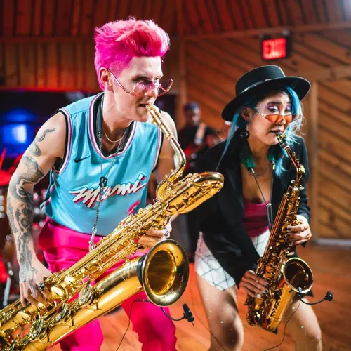 2SAXY
