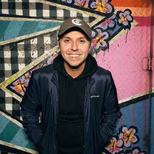 Tom Thakkar