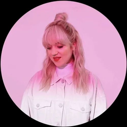 Leah McFall