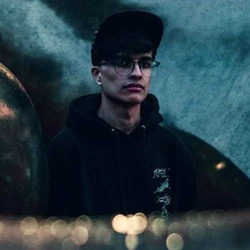 NIK P