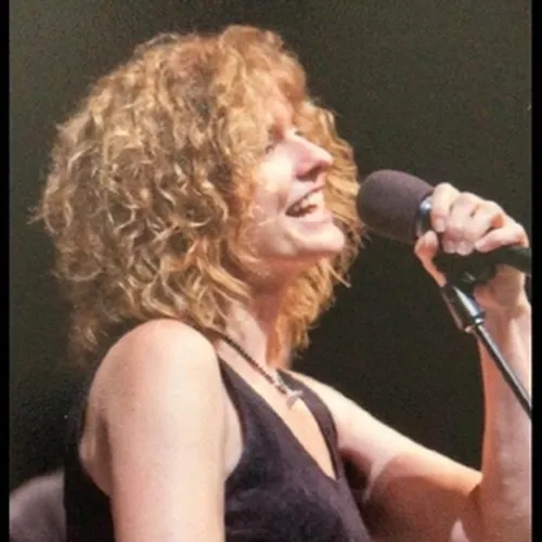Cathie Ryan