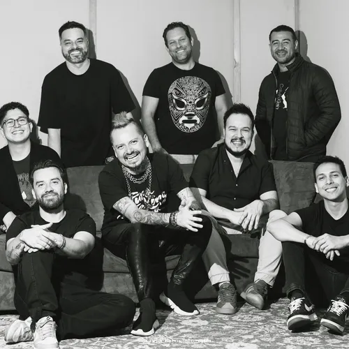 Los Ajenos